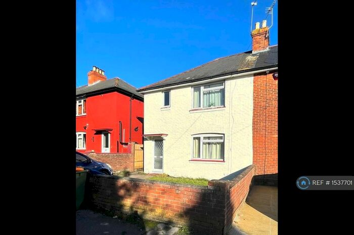 5 Bedroom Semi-Detached House To Rent In Harrison Road, Southampton, SO17