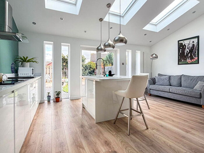 4 Bedroom Semi Detached House For Sale In Burton Road, Cottingham, East Riding Of Yorkshire, HU16