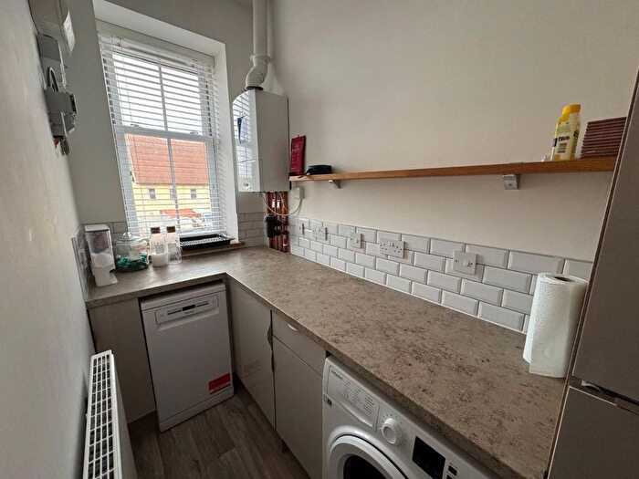 1 Bedroom Flat To Rent In A Loch Street, Townhill, Dunfermline, KY12