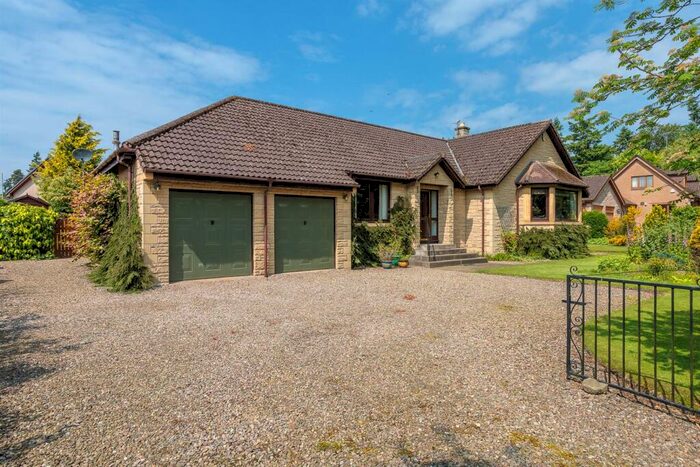 4 Bedroom Detached Bungalow For Sale In Tayview, Luncarty, Perth, PH1