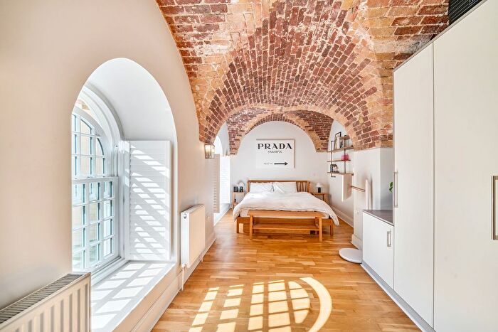 2 Bedroom Flat For Sale In Clerkenwell House, Hilda Road, Southall, UB2