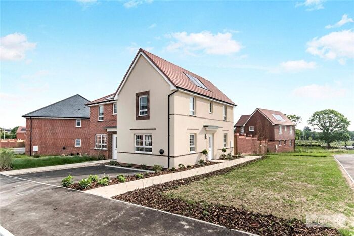 3 Bedroom Detached House To Rent In Tangmere Road, Hailsham, East Sussex, BN27