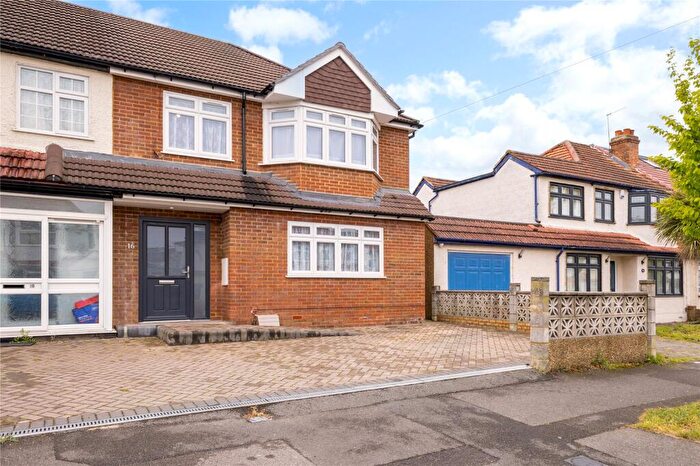 4 Bedroom End Of Terrace House To Rent In Ravenswood Avenue, Surbiton, KT6
