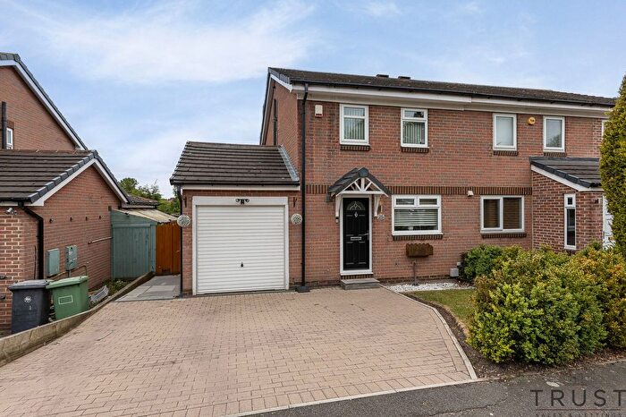3 Bedroom Semi-Detached House For Sale In Greenacres Drive, Birstall, WF17