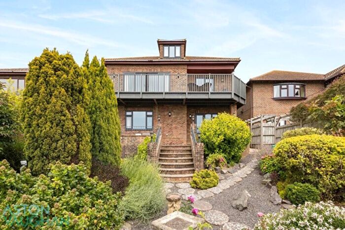 4 Bedroom Detached House For Sale In Wanderdown Road, Ovingdean, BN2