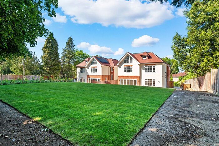 7 Bedroom Detached House For Sale In Addiscombe Road, Croydon, CR0