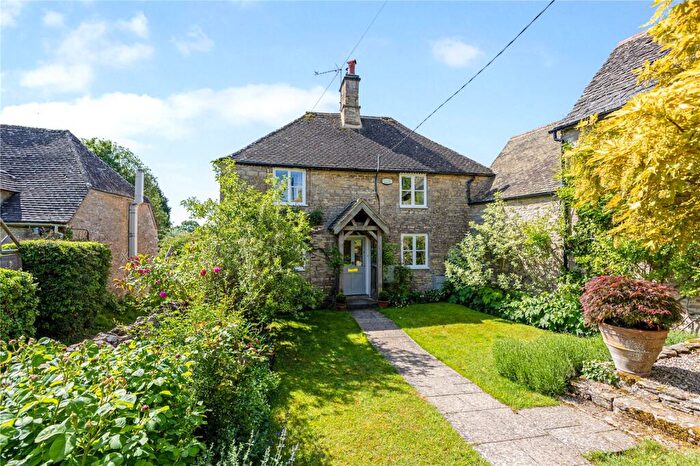 3 Bedroom Semi-Detached House For Sale In The Green, Leafield, Witney, Oxfordshire, OX29