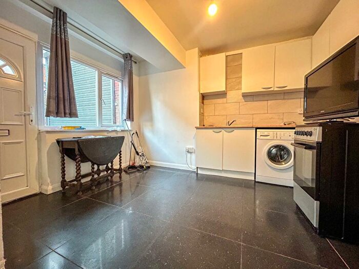 1 Bedroom Studio To Rent In Abercromby Avenue, High Wycombe, HP12