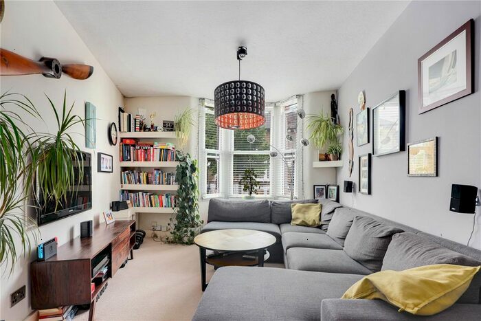 2 Bedroom Flat To Rent In Mabley Street, Hackney, London, E9