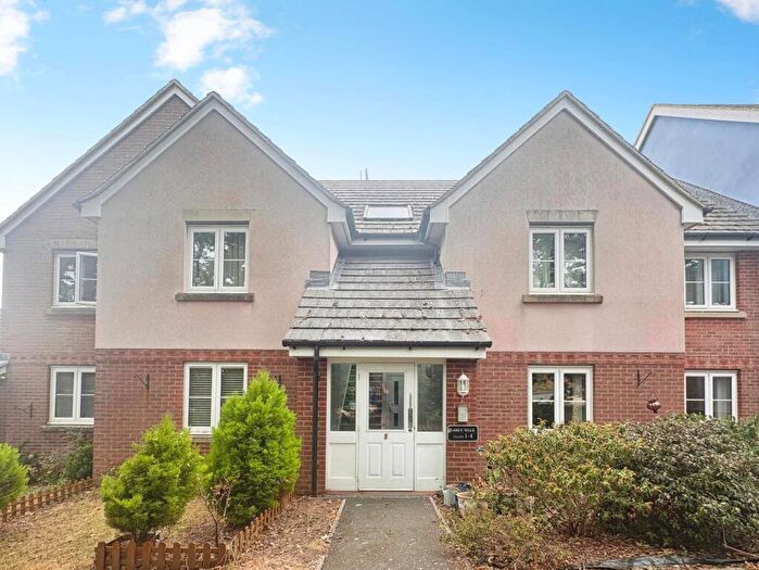 2 Bedroom Apartment For Sale In Abbey Walk, East Cowes, Isle Of Wight, PO32