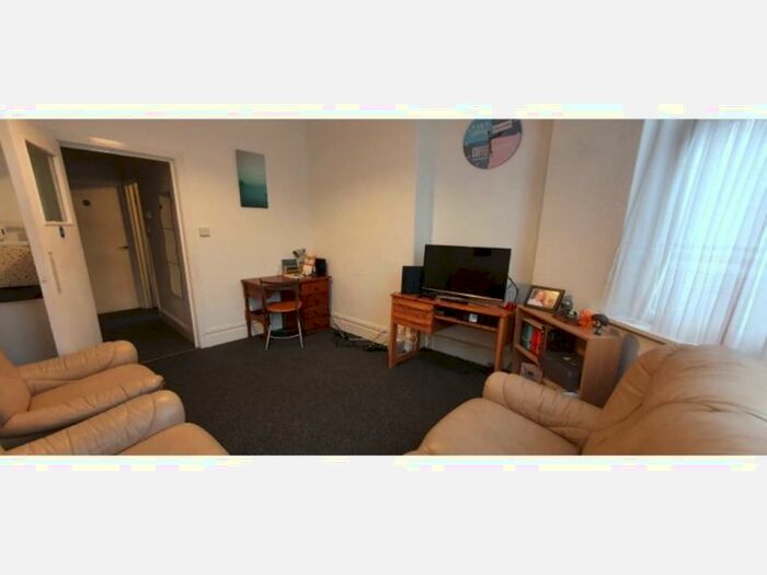1 Bedroom Flat To Rent In Glynrhondda Street, Cathays, Cardiff, CF24