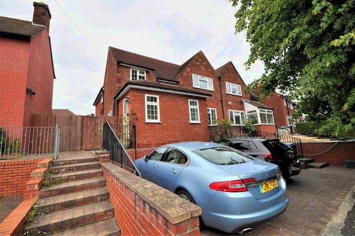 3 Bedroom Flat To Rent In Maude Crescent, Watford, WD24
