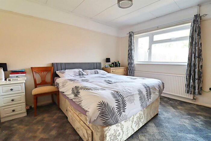 2 Bedroom Semi-Detached Bungalow For Sale In Haytor Close, Braintree, CM7