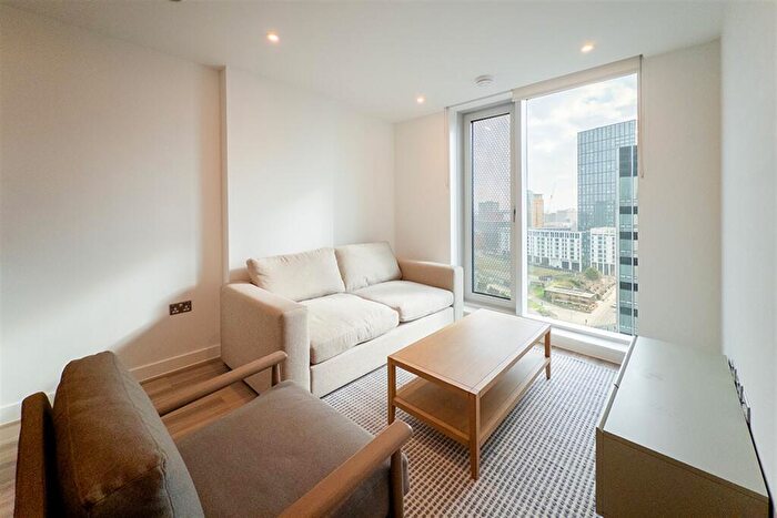 2 Bedroom Apartment To Rent In New Vic, M4