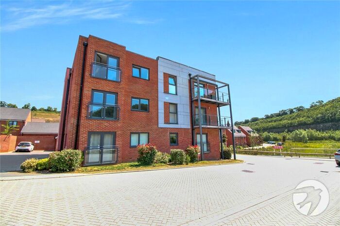 1 Bedroom Flat For Sale In Flint Rise, Castle Hill, Ebbsfleet Valley, Swanscombe, DA10