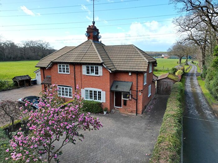 3 Bedroom Semi Detached House For Sale In Longcross Road, Chertsey, Surrey, KT16