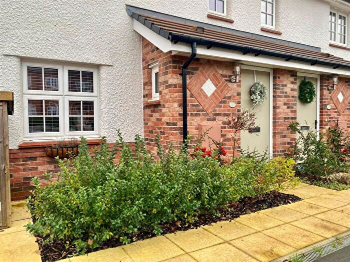 2 Bedroom House For Sale In Heron Way, Liphook, GU30