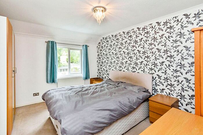 3 Bedroom End Of Terrace House For Sale In Nicholas Mead, Great Linford, Milton Keynes, MK14