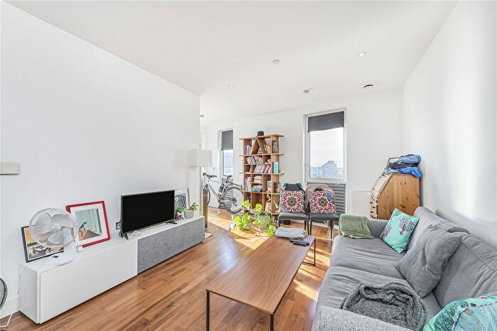 2 Bedroom Flat For Sale In Norman Road, Greenwich, SE10