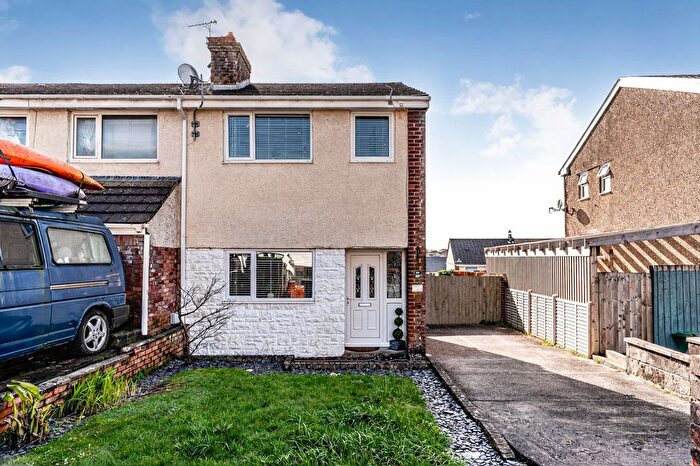 2 Bedroom Semi-Detached House For Sale In Llantwit Fardre, Pontypridd, CF38