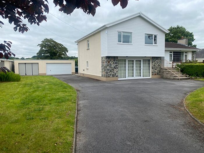 4 Bedroom Detached House For Sale In Llanwrda, SA19
