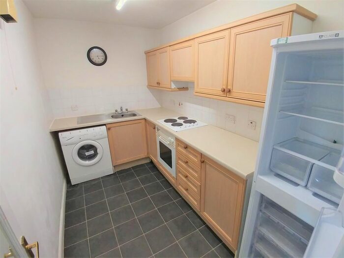 2 Bedroom Flat To Rent In Upper Parliament Street, Liverpool, L8