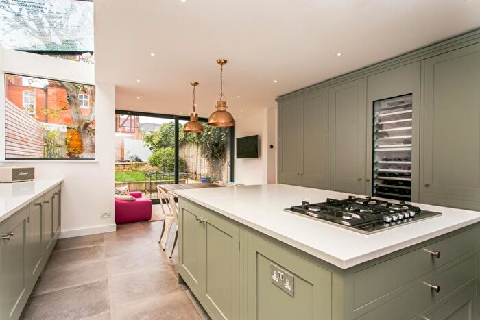 4 Bedroom Terraced House To Rent In Eland Road London, SW11