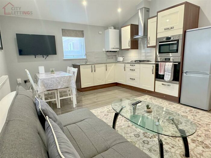 2 Bedroom Apartment To Rent In Gedling Grove, NG7