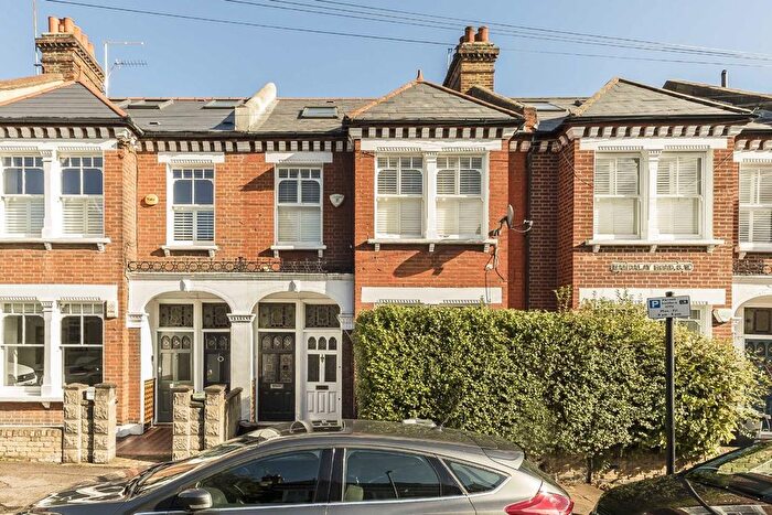 2 Bedroom Maisonette To Rent In Mandalay Road, London, SW4