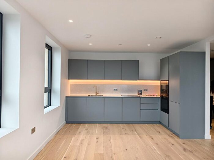 2 Bedroom Flat To Rent In Mabyn Lane, London, SE10