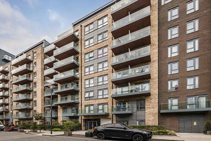 2 Bedroom Flat For Sale In Beaufort Square, Colindale, NW9