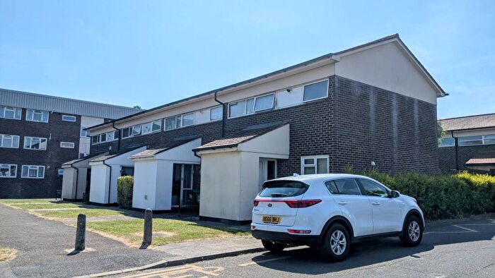 2 Bedroom House To Rent In Brabazon Avenue, Wallington, SM6