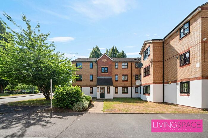 2 Bedroom Flat To Rent In Cherry Blossom Close, London, N13