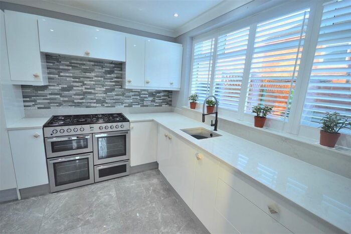 3 Bedroom Semi-Detached House To Rent In Kenmore Road, Sale M33