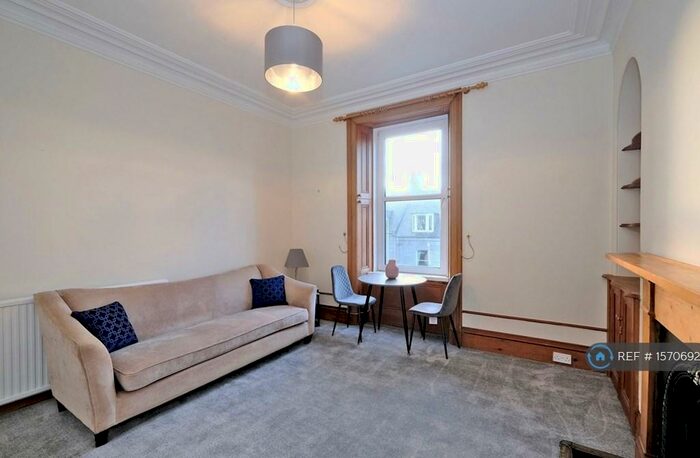 2 Bedroom Flat To Rent In First Floor, Aberdeen, AB25