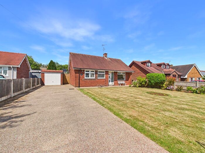 2 Bedroom Detached Bungalow For Sale In Raymond Close, Kirkby In Ashfield, Nottinghamshire, NG17
