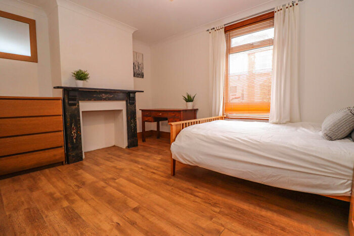 3 Bedroom Terraced House To Rent In Gordon Avenue, Southampton, SO14