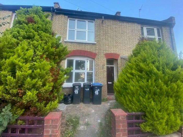 Houses to rent in Woodbine Grove, Enfield, EN2