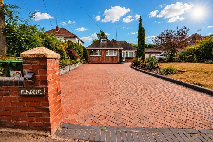 3 Bedroom Detached Bungalow For Sale In Penstone Lane, Lower Penn, WV4