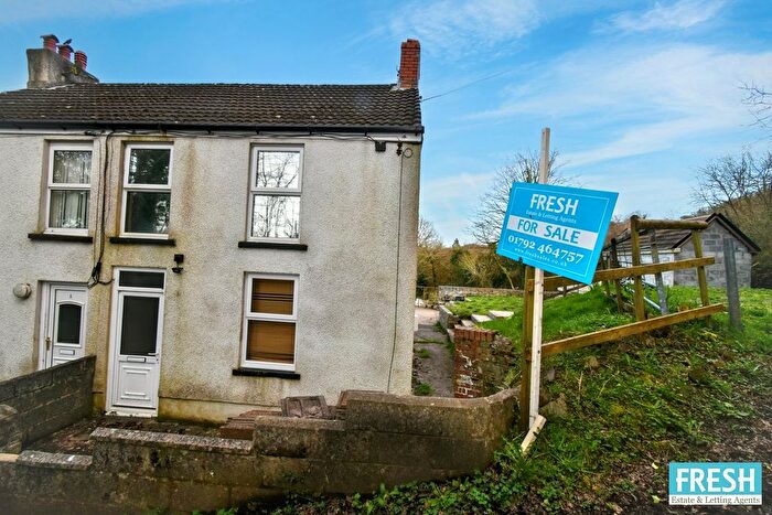 2 Bedroom Semi-Detached House For Sale In Maes Y Glenyn, Penclawdd, Swansea, SA4