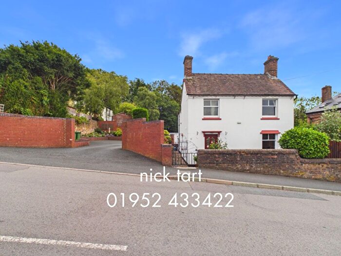 4 Bedroom Detached House For Sale In Station Hill, Oakenagtes, Telford, Shropshire, TF2