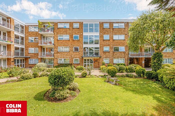 2 Bedroom Flat To Rent In Perivale Grange, Greenford, UB6