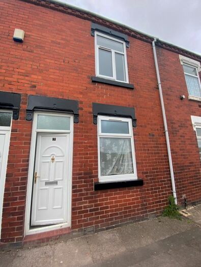 3 Bedroom Terraced House To Rent In Park Farm View, Stoke-On-Trent, ST6