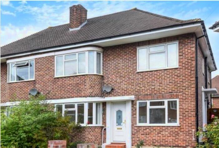 2 Bedroom Maisonette To Rent In Cheston Avenue, Croydon, CR0