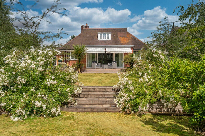4 Bedroom Chalet For Sale In Pinewood Close, Norwich, NR6