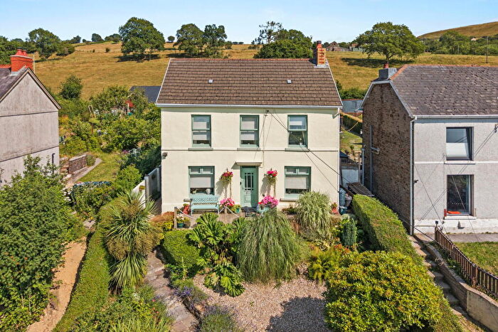 3 Bedroom Detached House For Sale In Maes Y Ffynon, Heol Y Garn, Garnswllt, Swansea, SA18