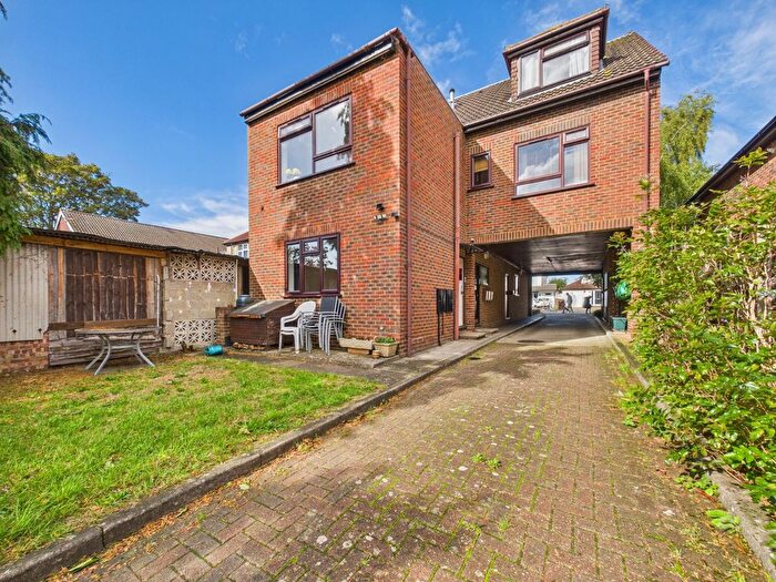 2 Bedroom Flat To Rent In Feltham Hill Road, Ashford, Surrey, TW15