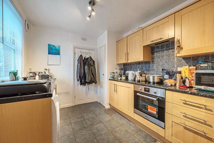 1 Bedroom Flat For Sale In West Reading, Berkshire, RG30