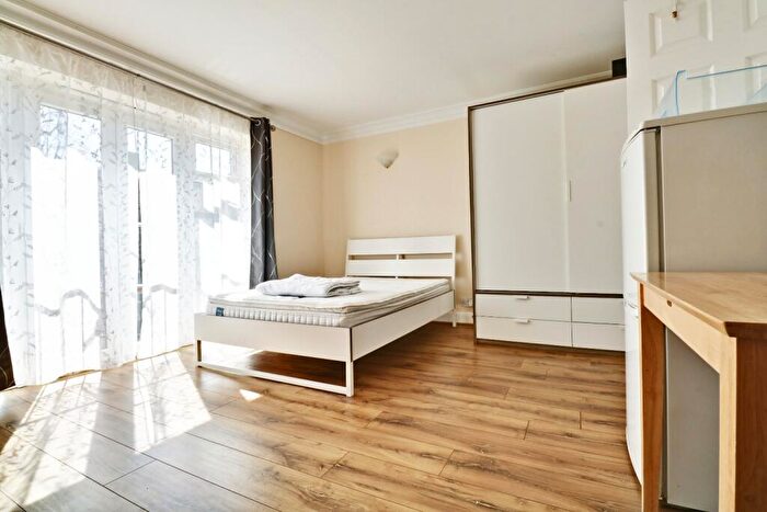 1 Bedroom Town House To Rent In Room At, Spencer Road, Bromley, BR1