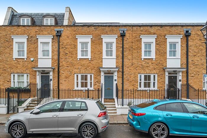 3 Bedroom Terraced House To Rent In King George Street, London, SE10